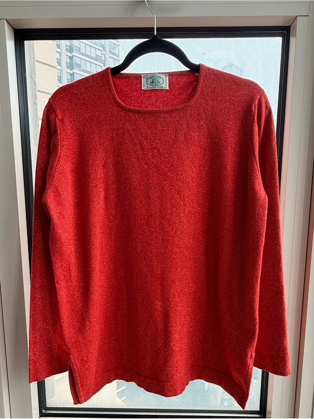 NWT McCulley Women’s Red Scottish Cashmere Sweater ~ Gold Metallic Shimmer ~ L